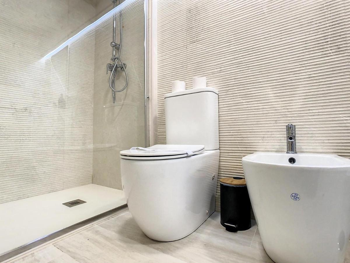 Apartcity Triana セビリア エクステリア 写真